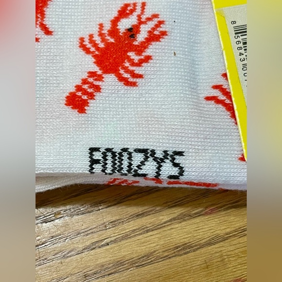 NWOT Foozy’s Women’s Crew Socks - Crabs Island Oasis - Novelty Socks - Fits 9-11 - Picture 4 of 4
